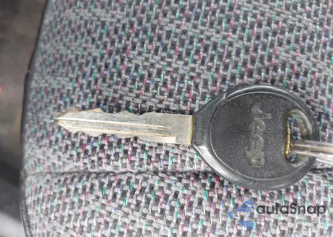 2001 Jeep Cherokee Sport from USA, damaged, VIN 1J4FF48S11L595621